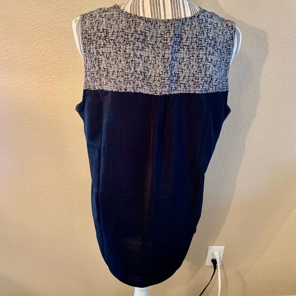 NEW Philosophy Sleeveless Top Medium Black White Pattern Solid Black Back Panel - Picture 9 of 15